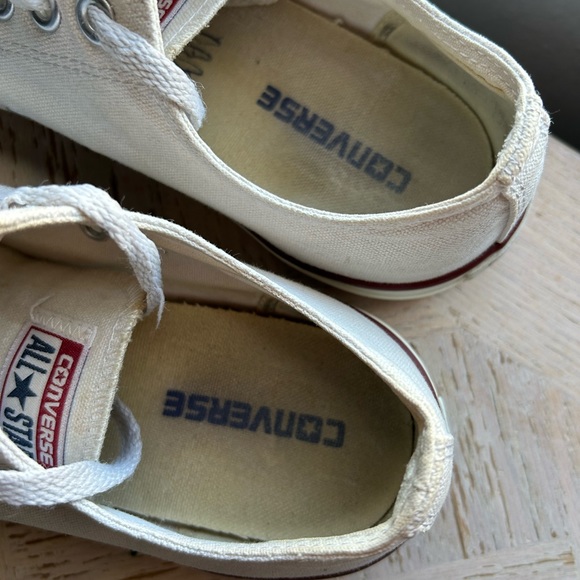 Converse shoes - Picture 7 of 10